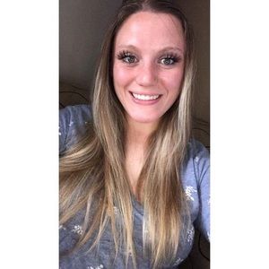 Meet your Posher, Brooke